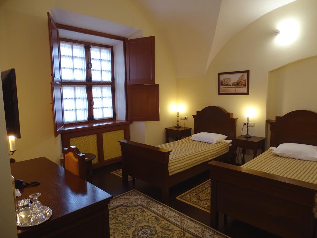Hotel Monastyrski Minsk City Centre Ngoại thất bức ảnh